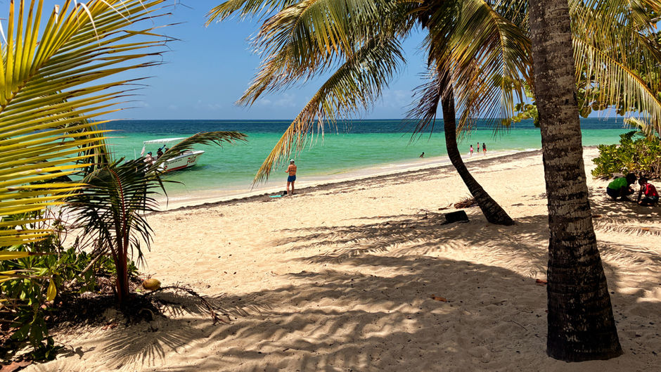 Exploring Roatan Honduras: A Perfect Day Long Road Trip Adventure