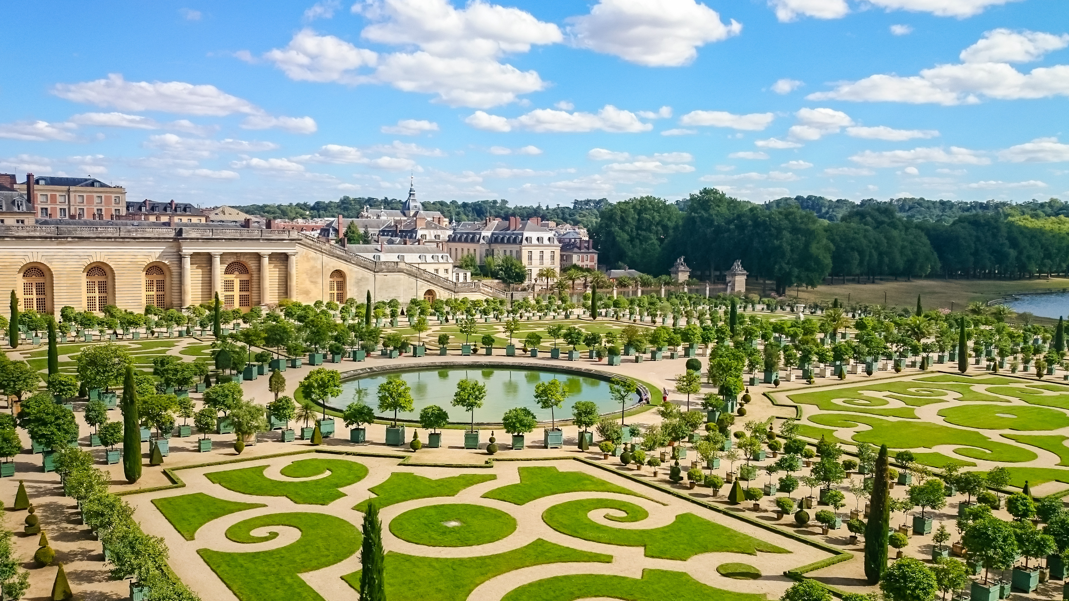 Gardens of versailles Planter boxes Versailles planter