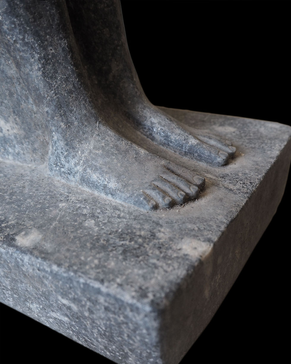 Thumbnail: Granite statue