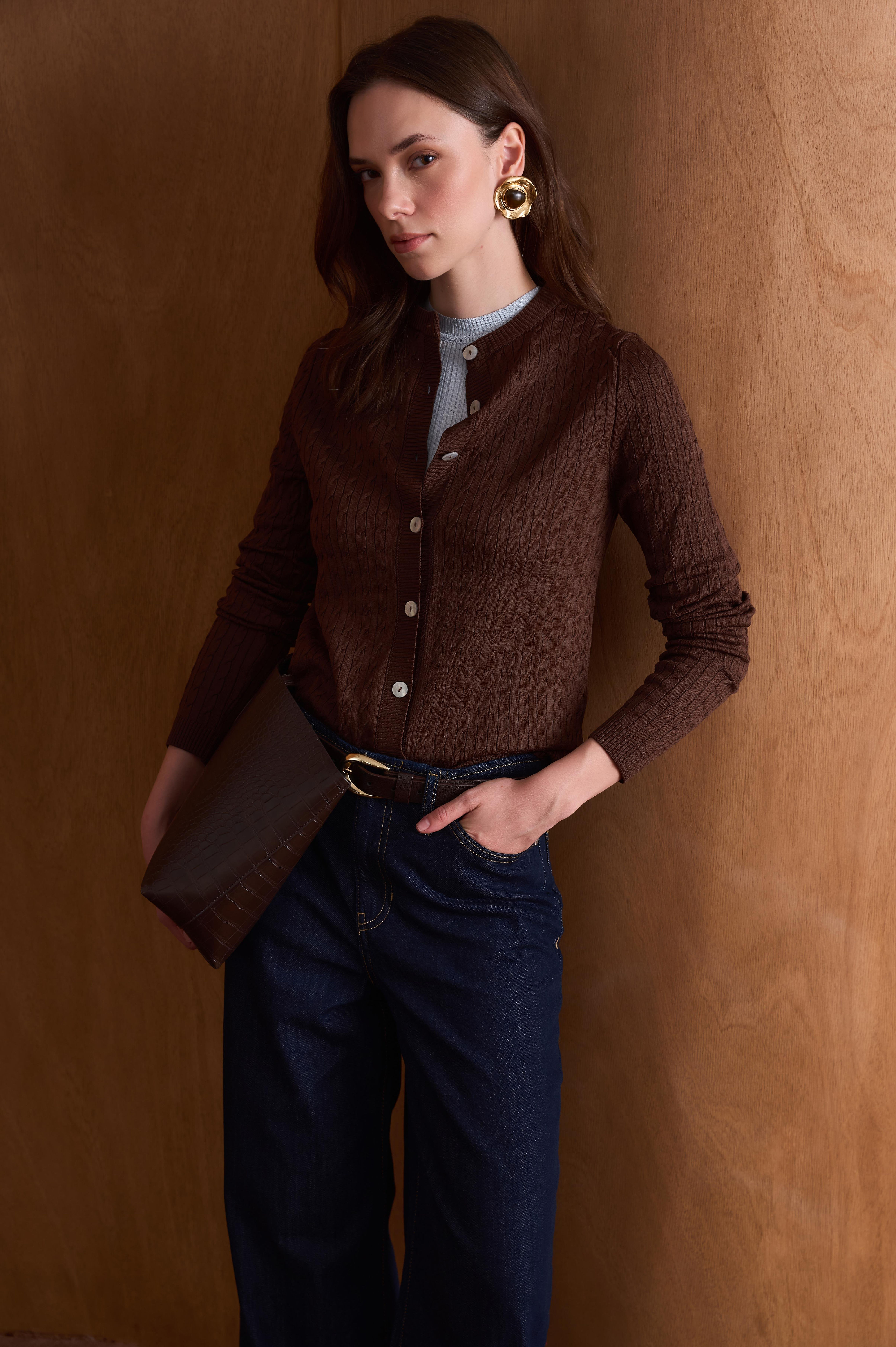 Gold Düğmeli Triko Hırka