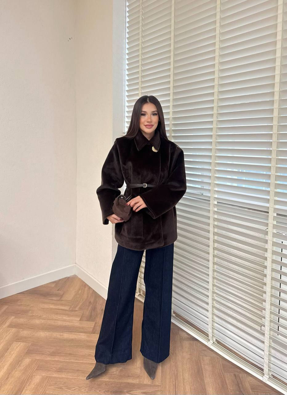 Thumbnail: Belted Goldfox Coat