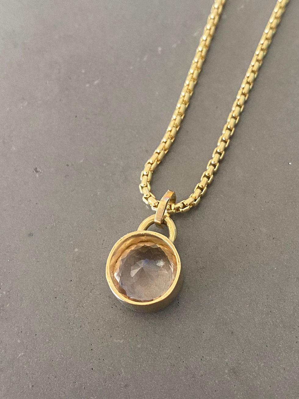 Thumbnail: Morganite in 18K Gold