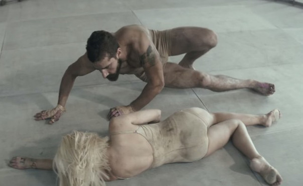 SIA — Daniel Askill