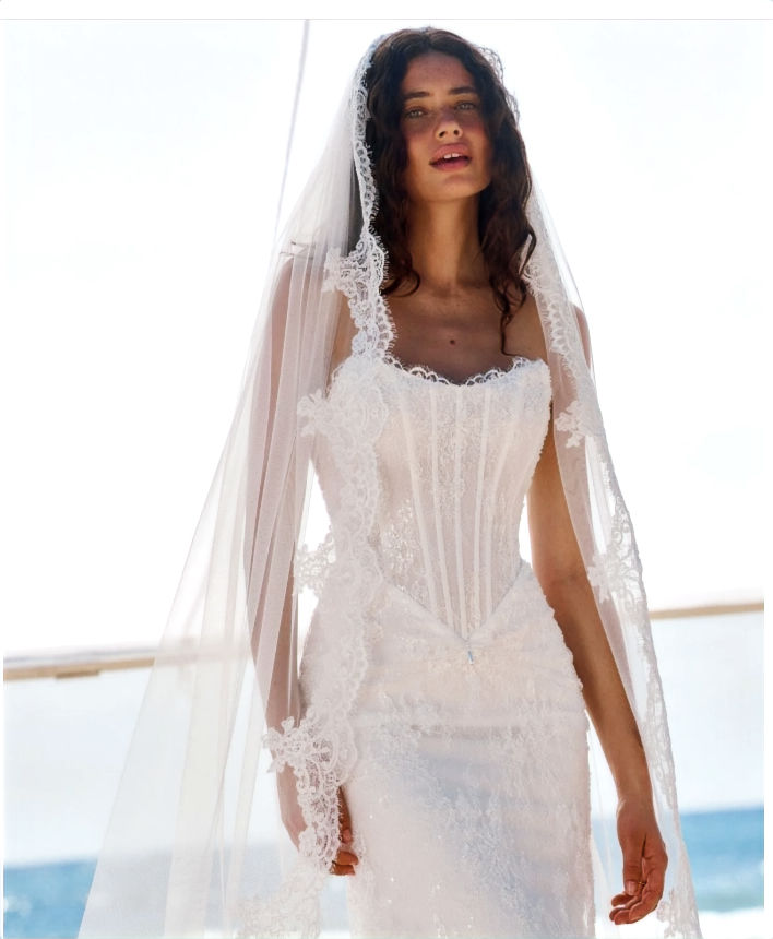 Thumbnail: Lace edged cathedral ivory veil