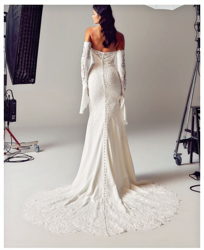 Thumbnail: Janie - EY722 - Evie Young