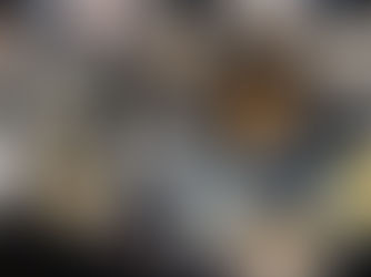 Restaurante Azuki en Barajas Madrid con ambiente futurista y buffet asiático