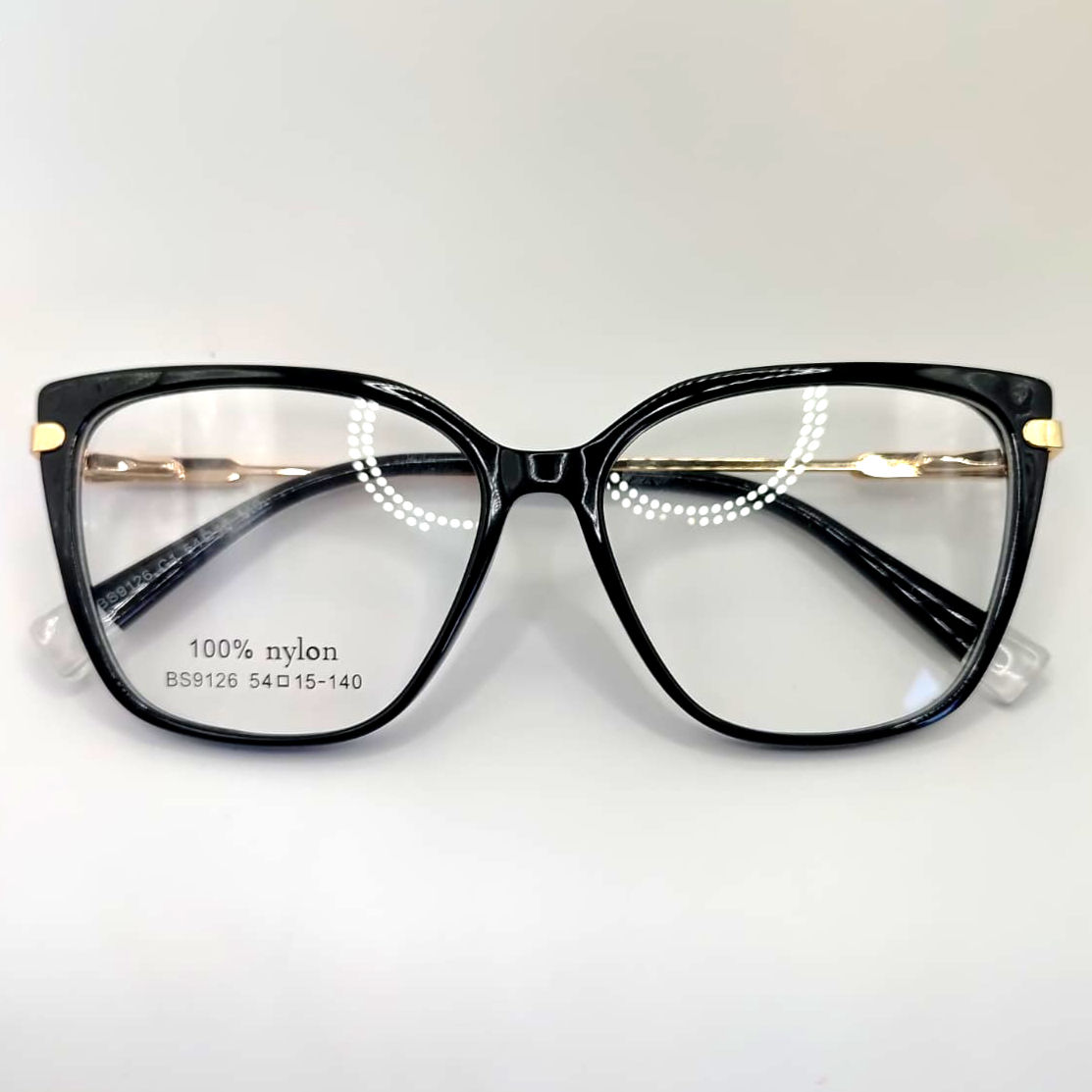 17 - Óculos Preto Gatinho Moderno com Lateral Dourada