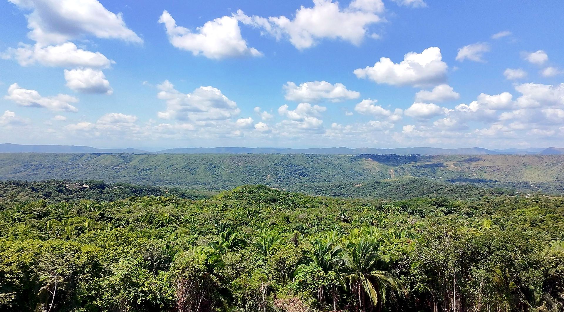 Panorámica del valle desde el terreno