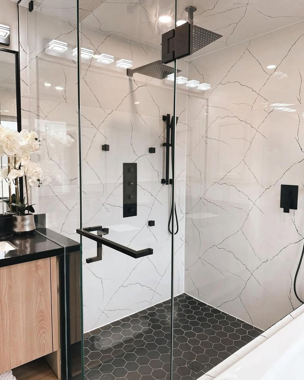 This bathroom is the ultimate luxurious experience! (5)