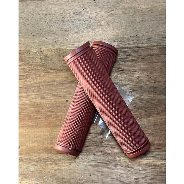 サムネイル： Grip ｸﾞﾘｯﾌﾟ VLG-311 全長130mm シボ加工