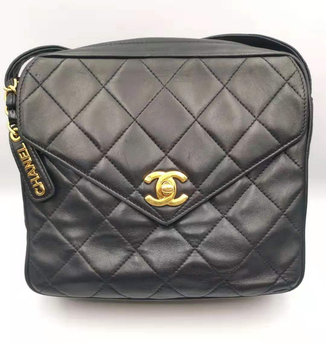 CHANEL ショルダーバッグ マトラッセ　ブラック