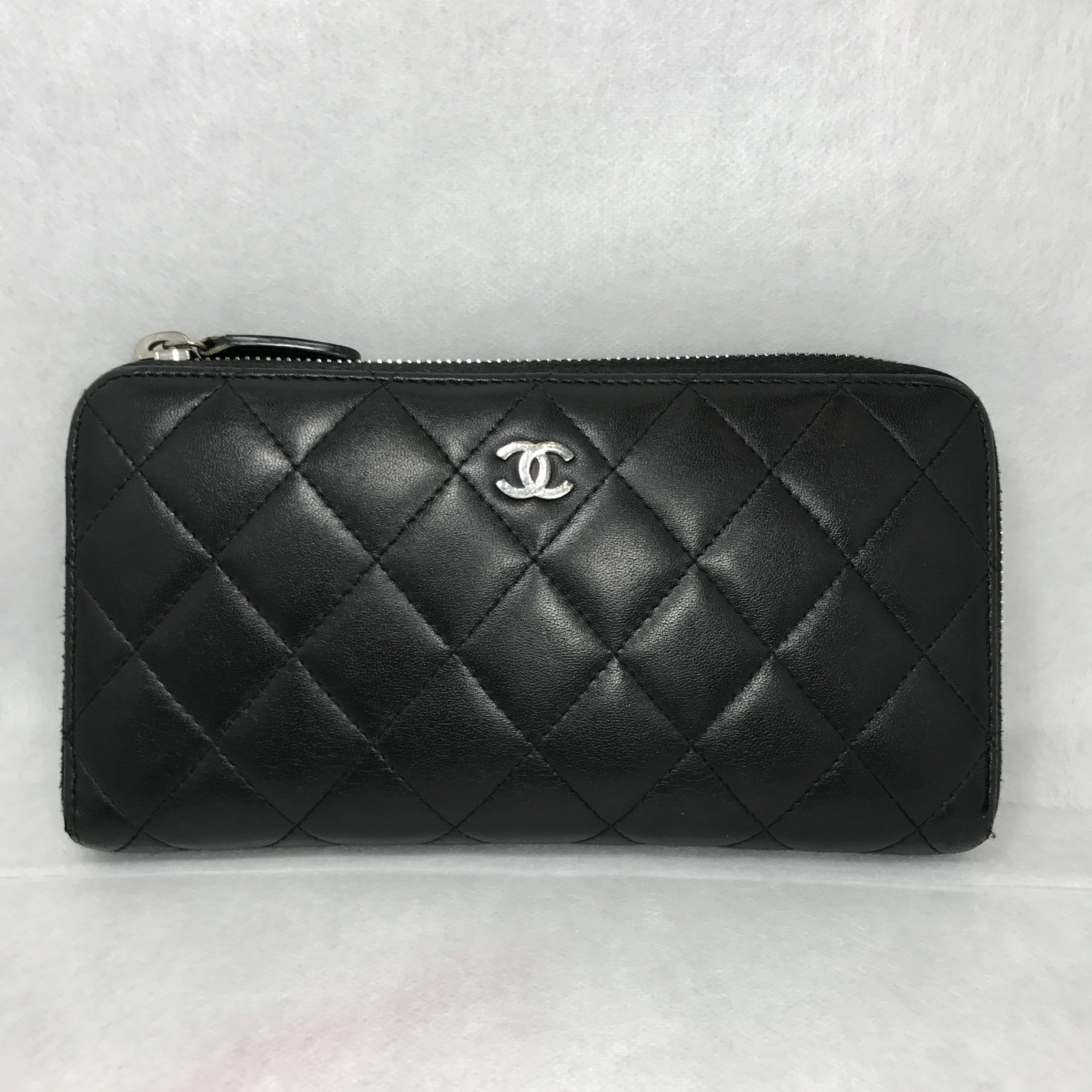CHANEL ラウンドファスナーロングウォレット