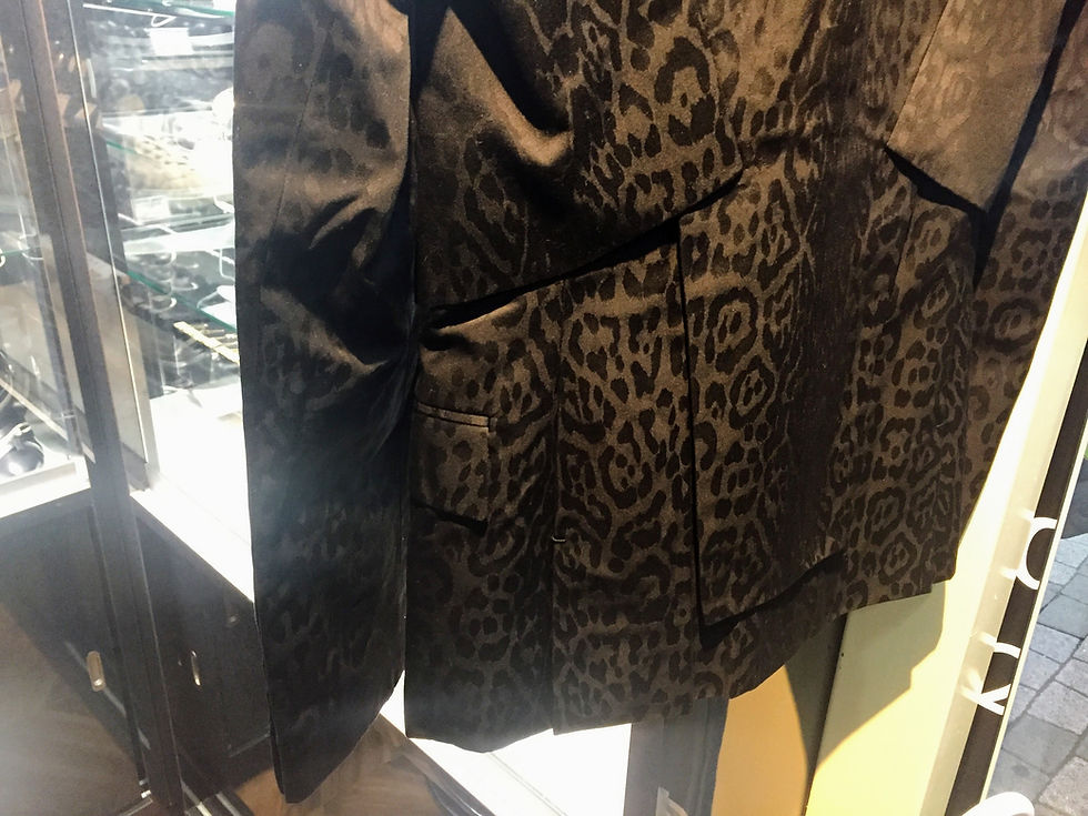 サムネイル： GIVENCHY　2B変形テーラードジャケット　44