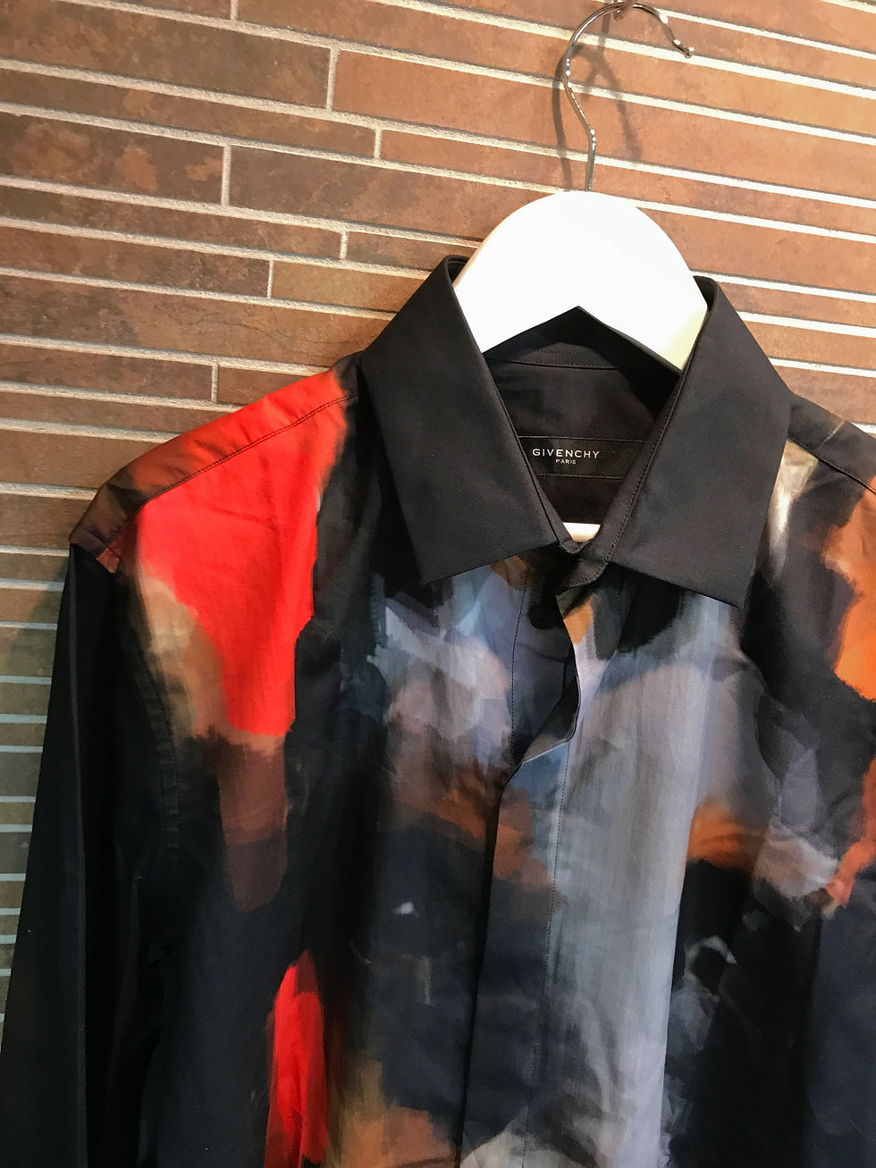 サムネイル： GIVENCHY	ドーベルマンシャツ　38