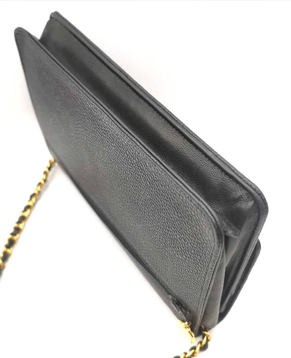 サムネイル： CHANEL  シャネル　チェーンウォレットバッグ　キャビアスキン　5番台　美品