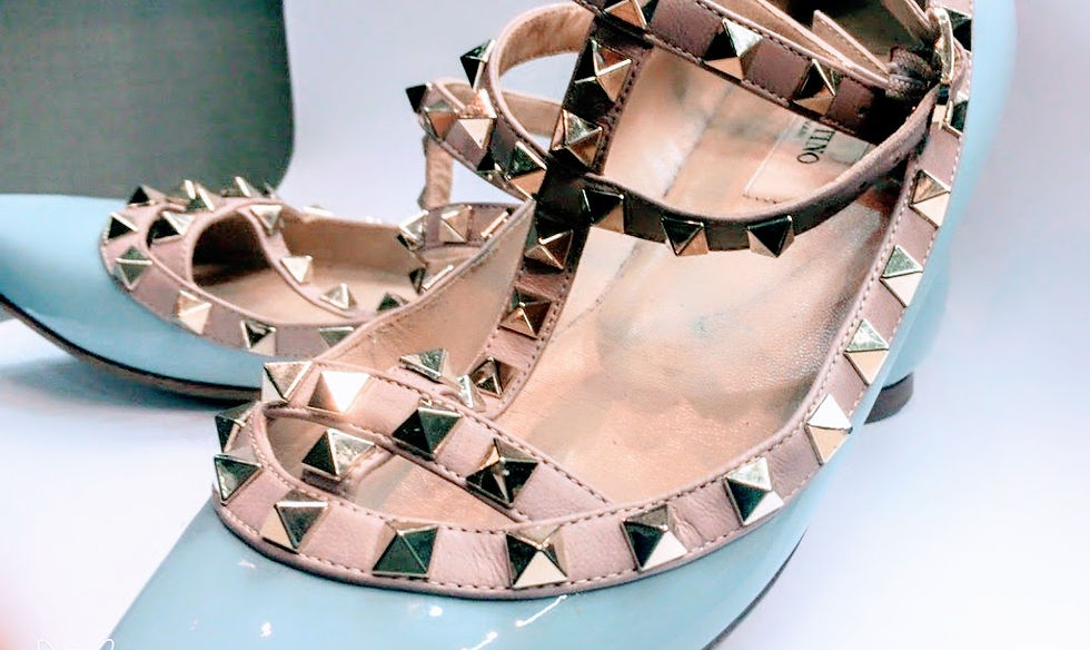 VALENTINO スタッズパンプス