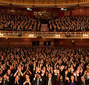 Multidão Em Teatro