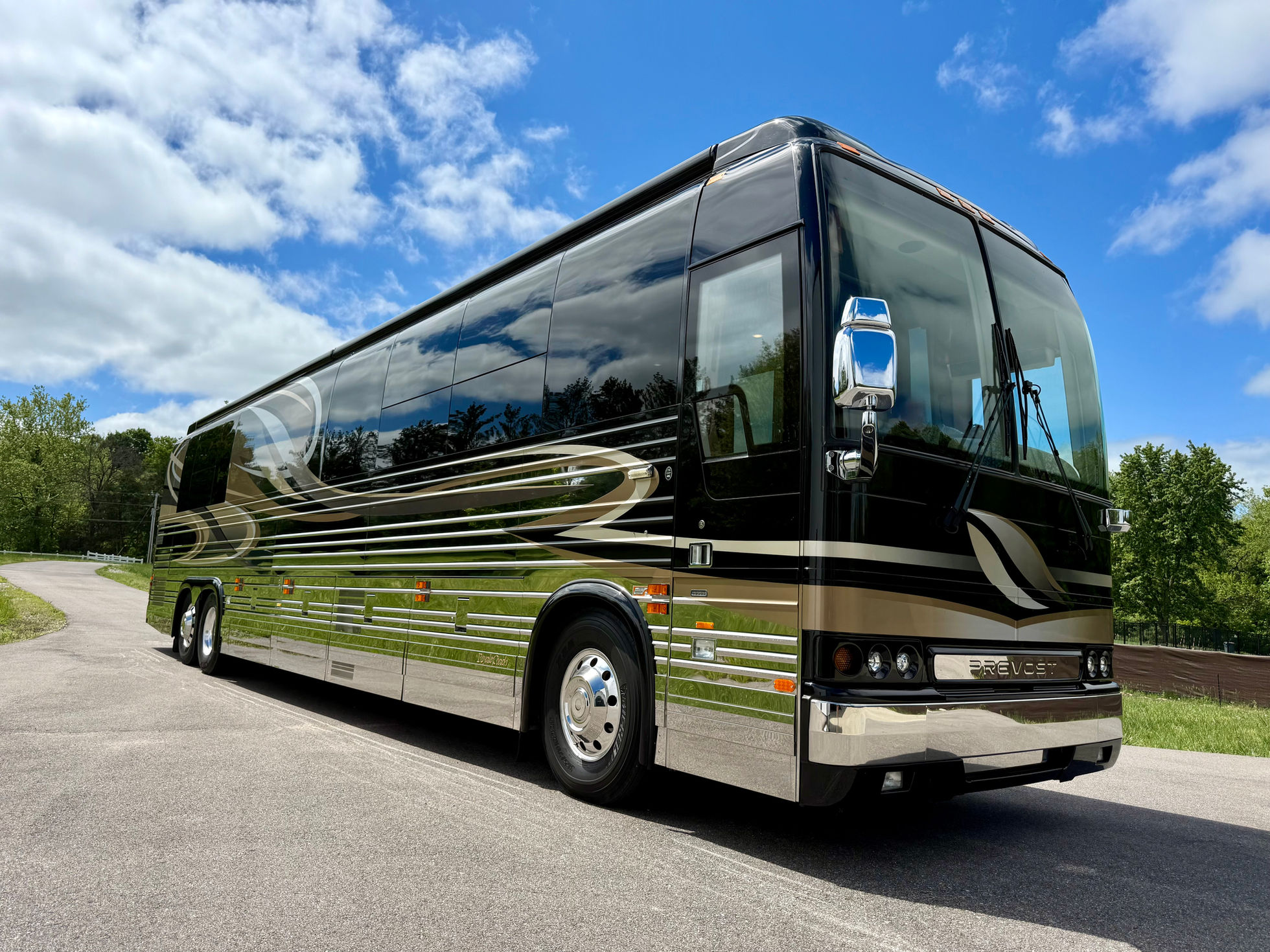 2005 Prevost Royale XLII