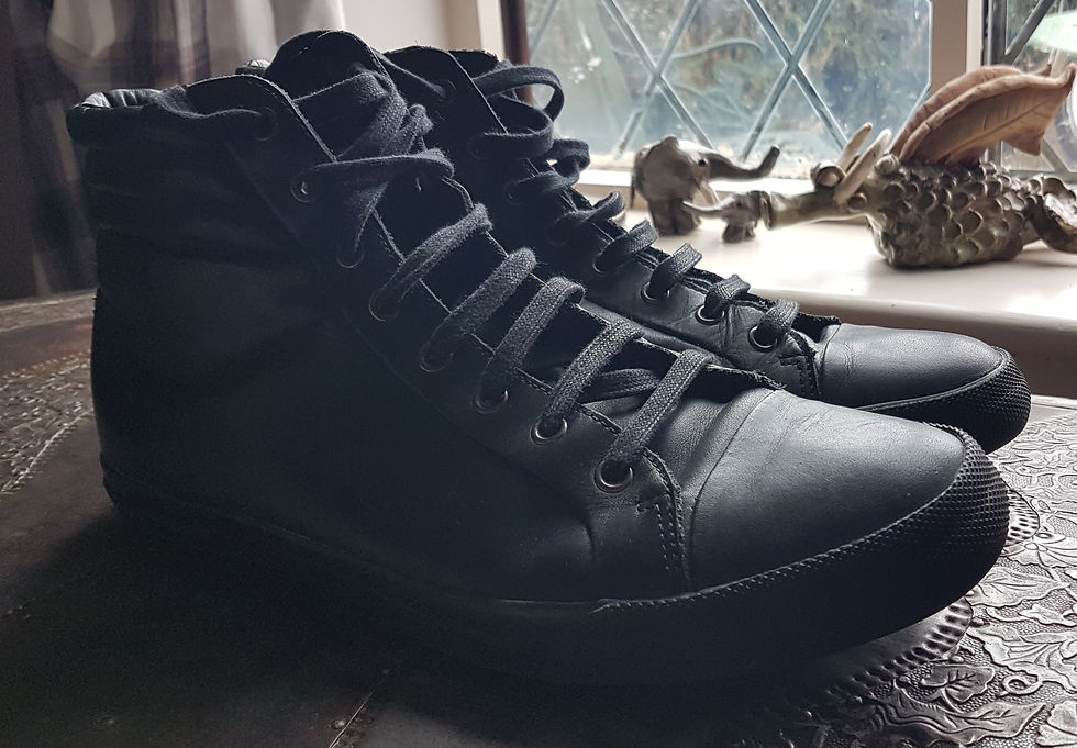Thumbnail: POLO, RALPH LAUREN BLACK LEATHER HIGH TOP TRAINERS. SIZE 11