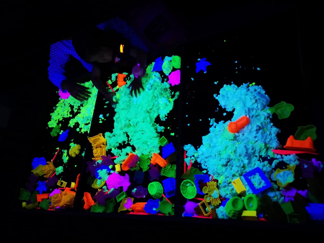 UV Sand Play
