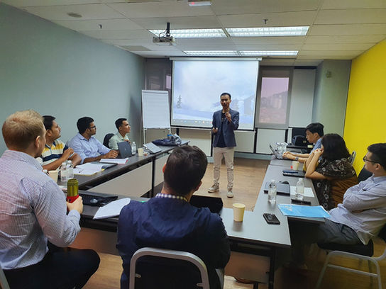 corporate public speaking and business storytelling johan ooi (3).jpg