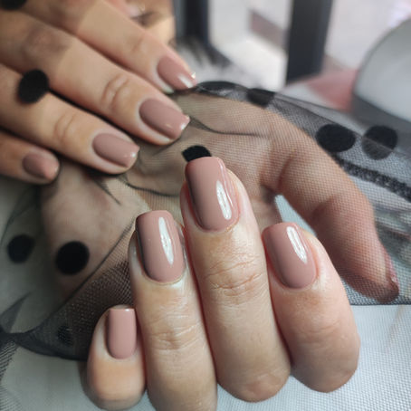 REEGENERA le Tue Unghie: Il Nostro Approccio Innovativo