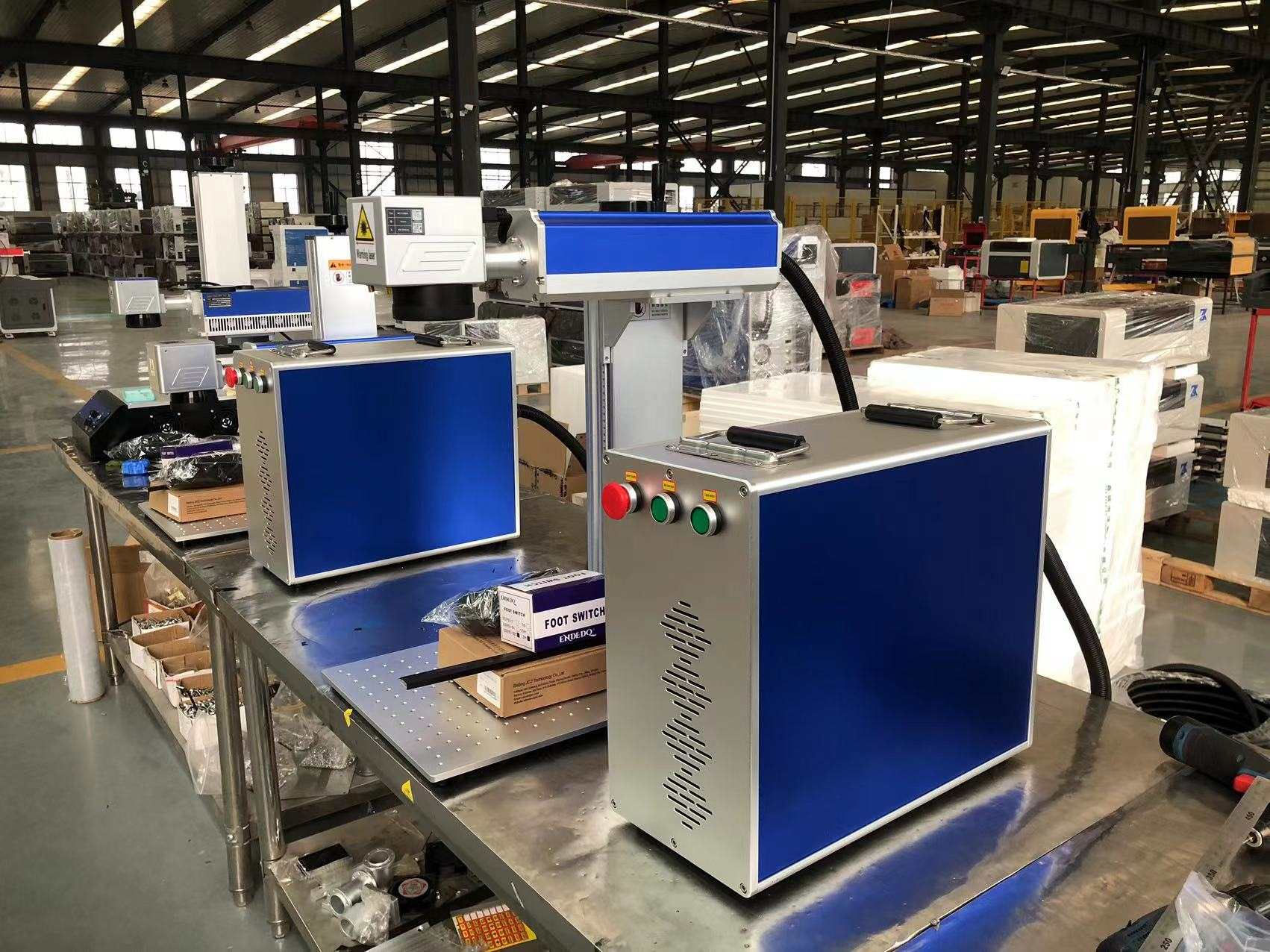 Волоконний лазерний маркер 100 w JPT MOPA M7 200*200mm  SKALA