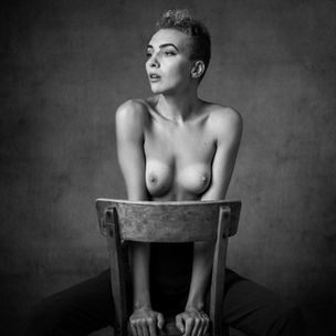 #75 | Teil-Akt mit Anna
