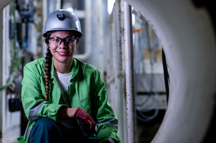 Virginia industrial photographer: Portrait of a female tunnel worker who is working on the HRBT expansion.