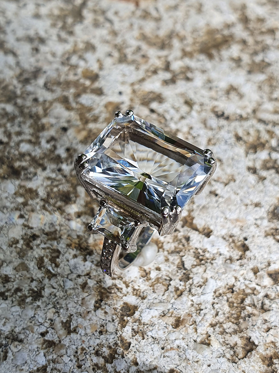 Bague argent massif et Topaze