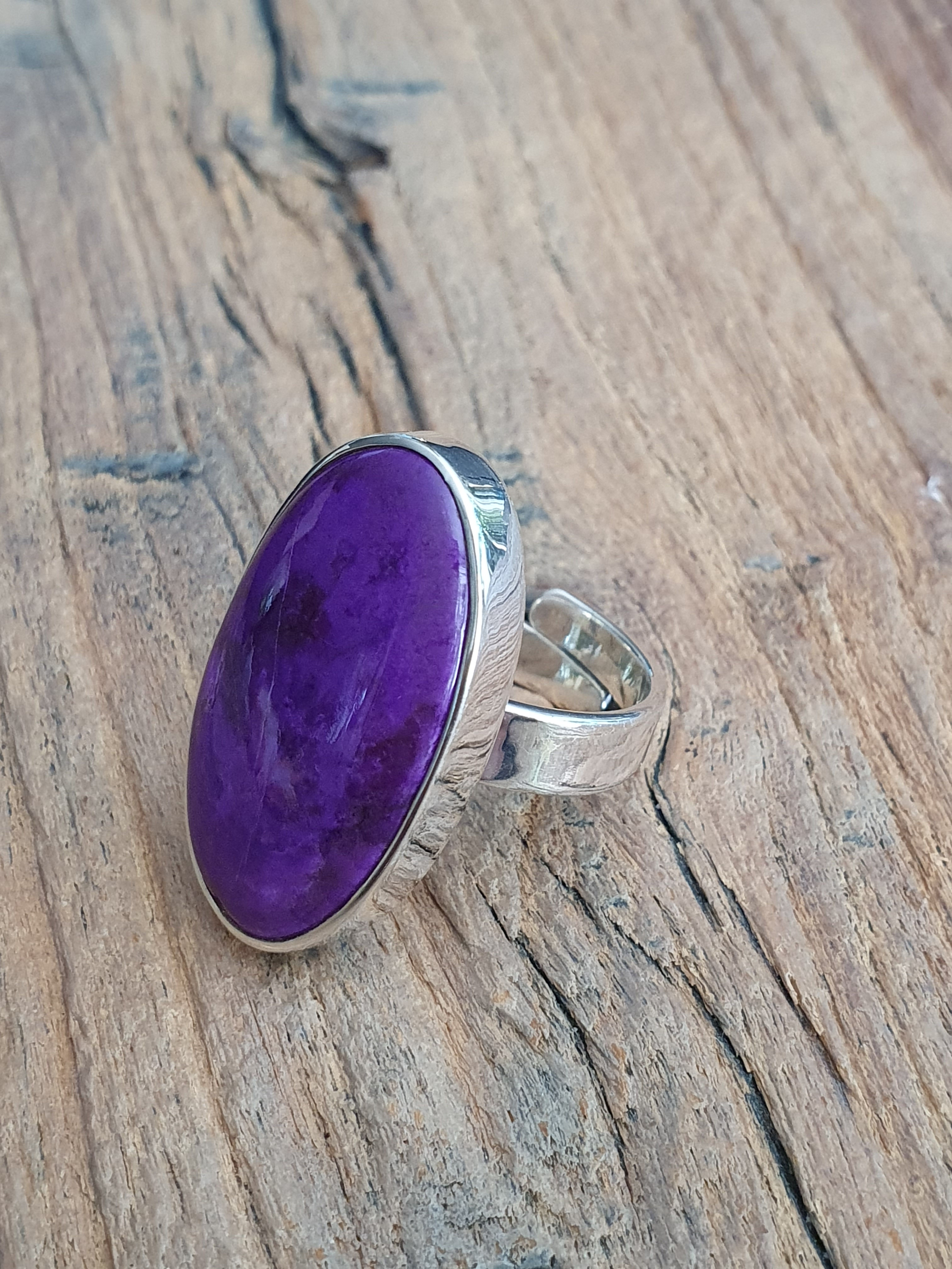 Bague argent massif et Sugilite