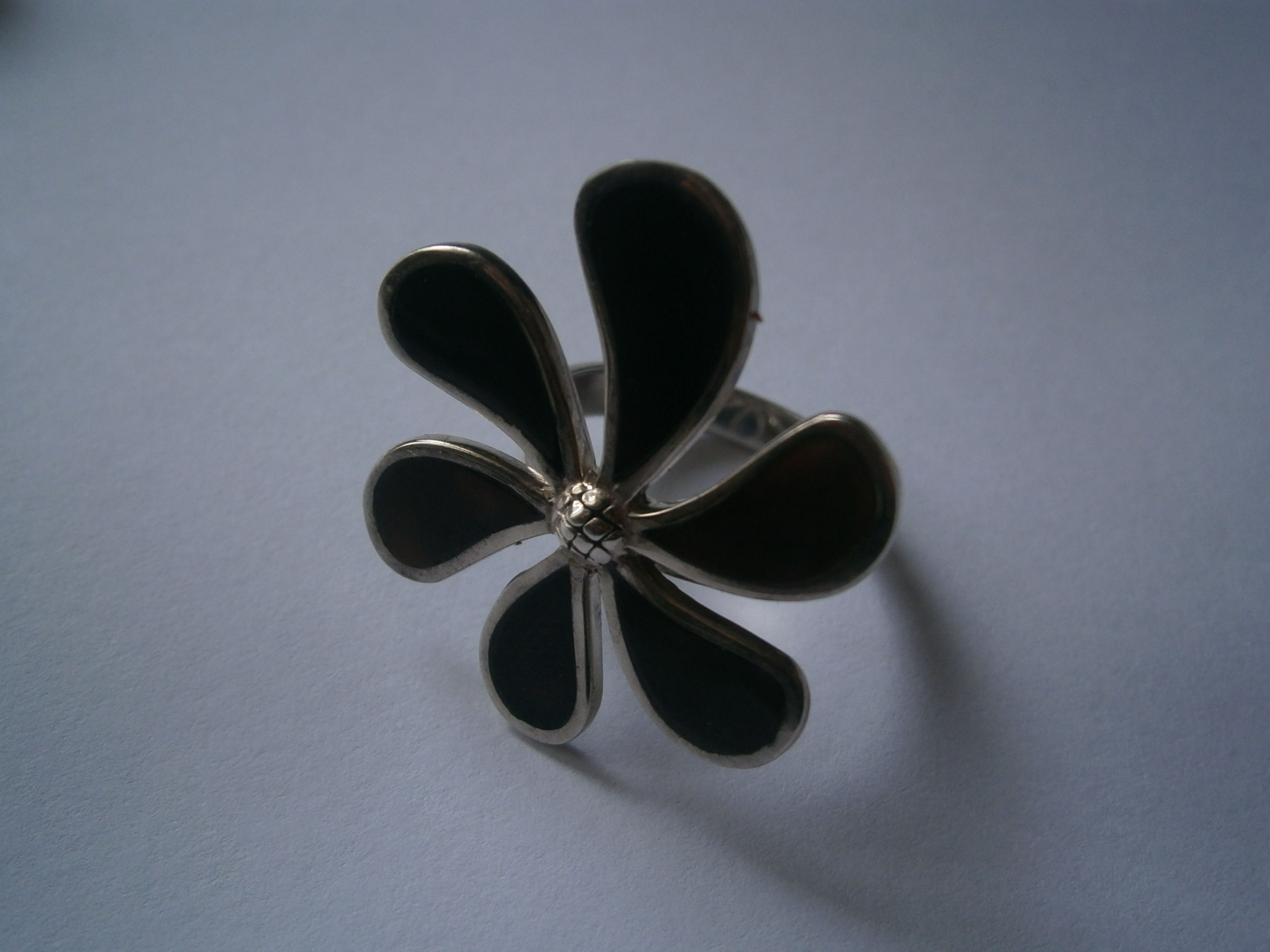 Vintage 925 Sterling Silver Black Enamel Floral Statement Ring - 5.4g Size 13