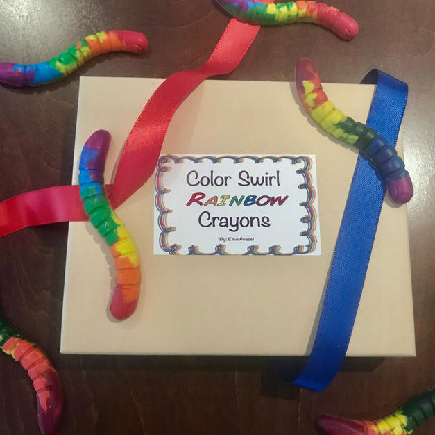 Color swirl rainbow crayons
