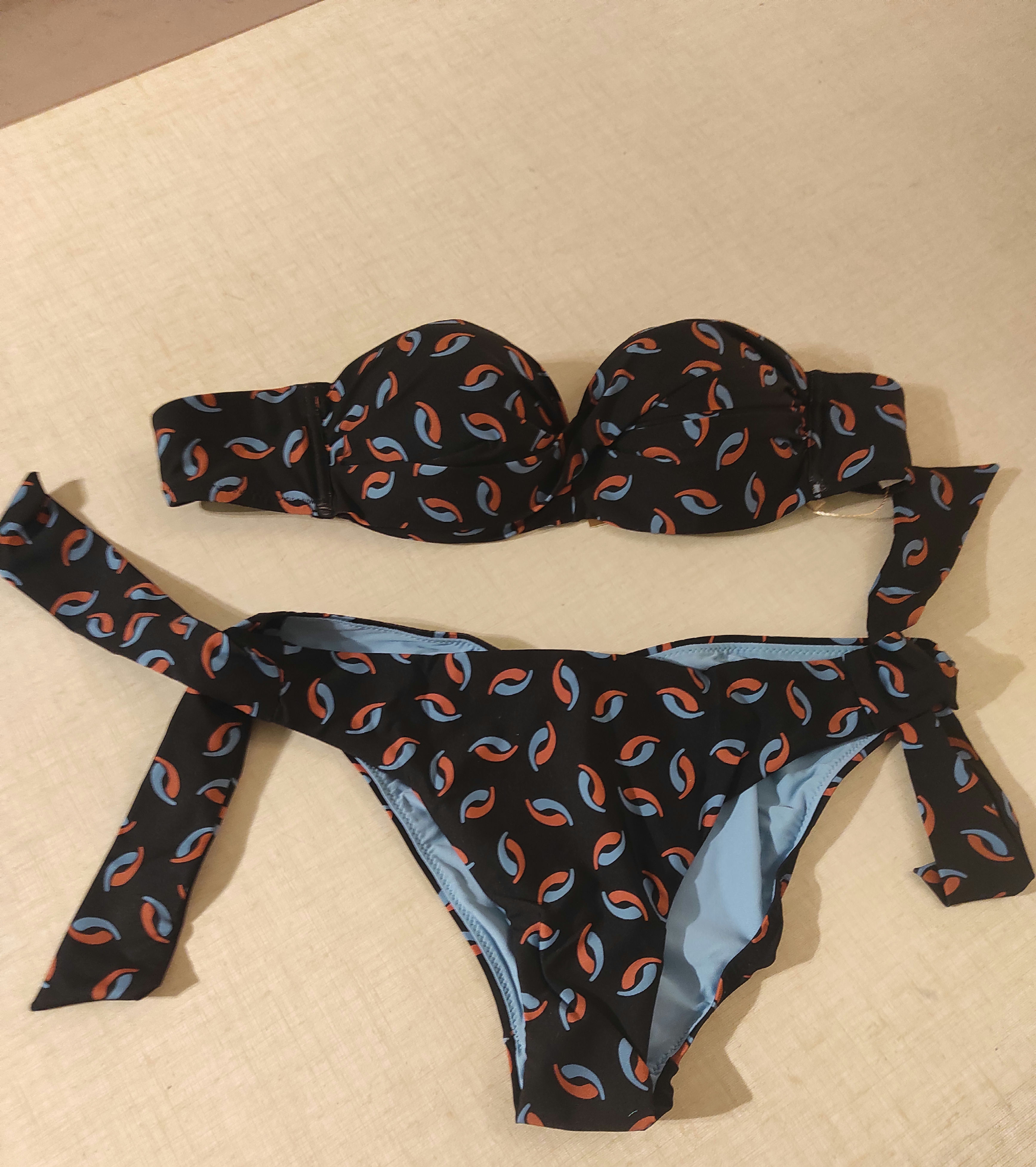 Bikini fascia imbottita 
