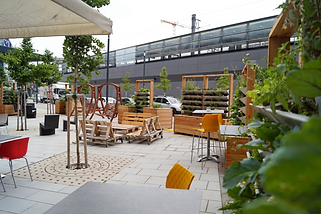 Hotelgarten Vorplatz Hotelrestaurant