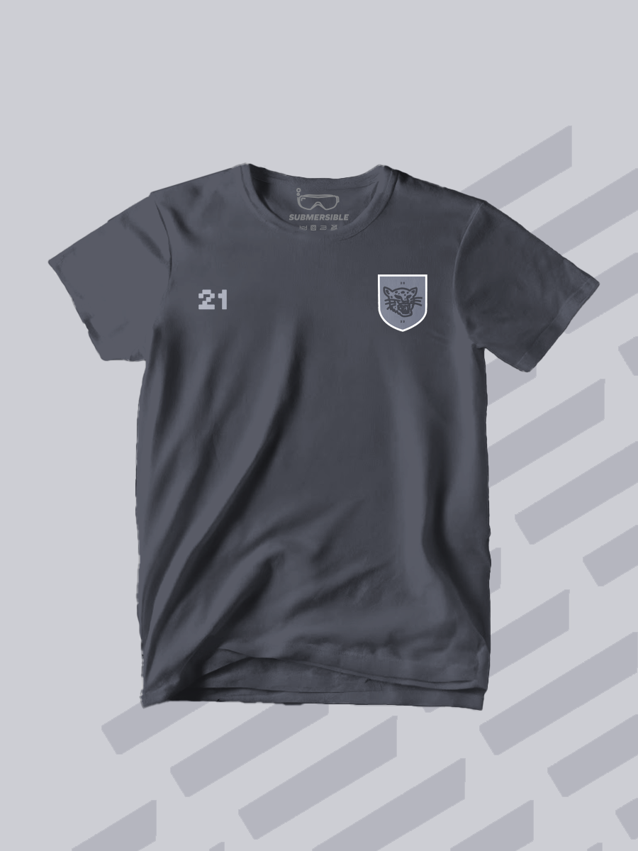 Sport t-shirt with fitted design and dry technology