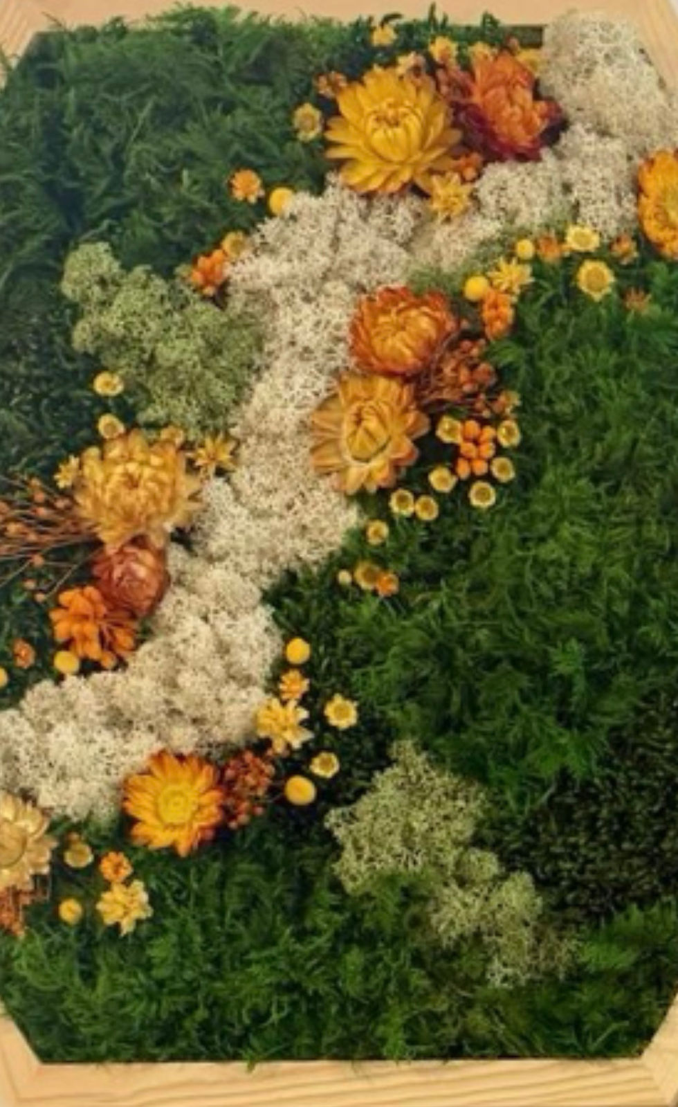 Thumbnail: Moss, Floral and Driftwood Framed Art Workshop