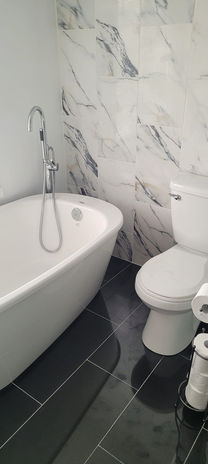 Another example of a freshly cleaned bathroom.jpeg