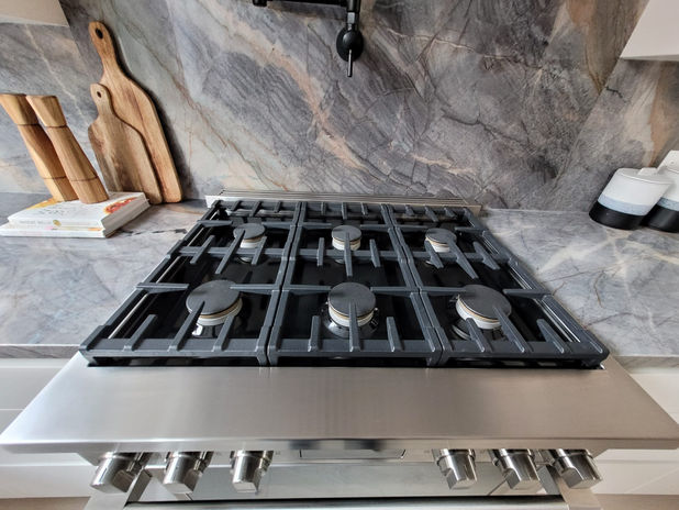 A freshly cleaned oven top.jpeg