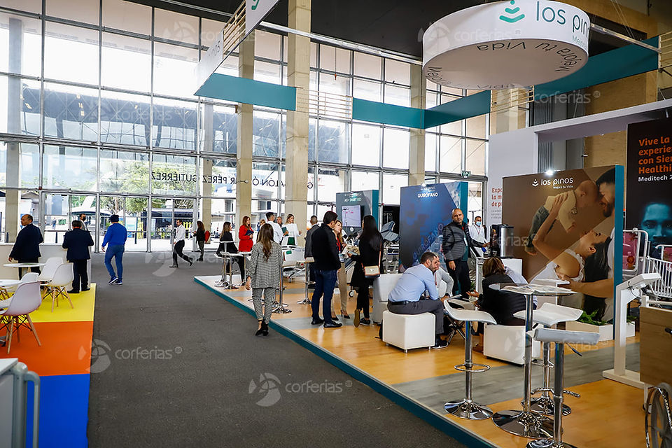 BPL compartiendo su experiencia en dispositivos médicos en la feria Meditech 2024, organizada en Corferias, Bogotá.
