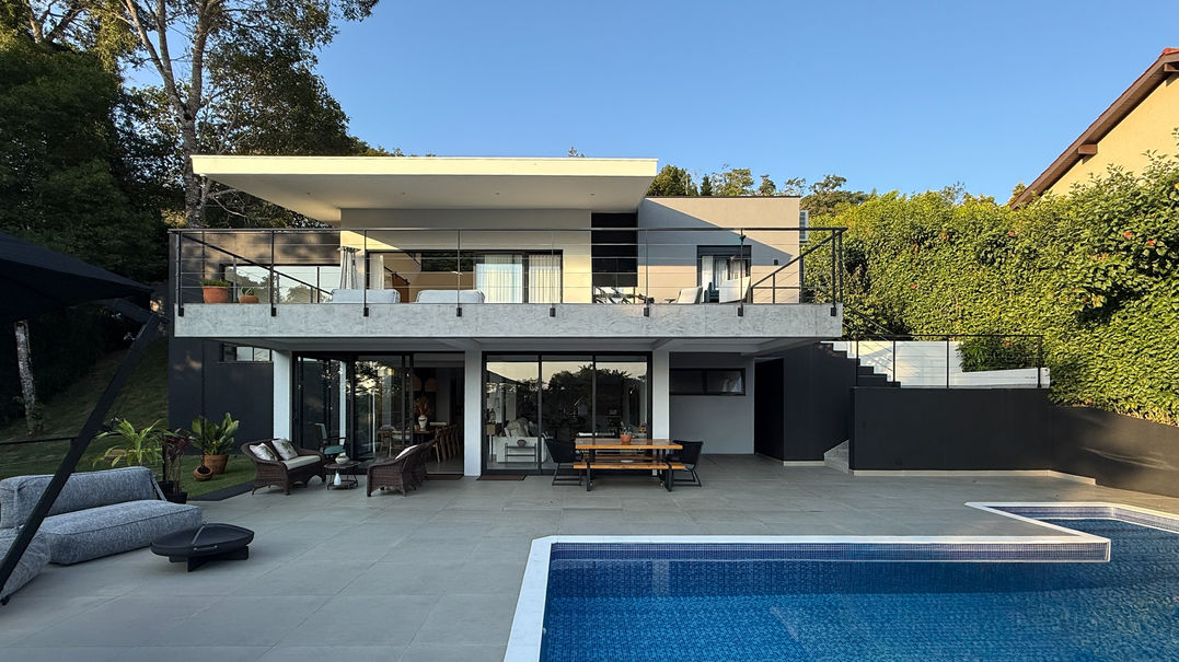 Projeto de residência em Ibiúna por Beatriz Castanho Arquitetura