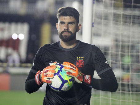 GOLEIRO DO VASCO FAZ PROMESSA PARA CONQUISTAR VAGA NA LIBERTADORES
