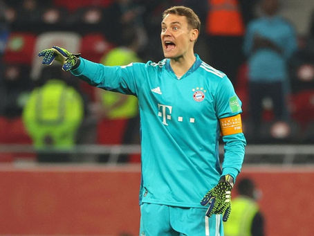 CAPITÃO E ÍDOLO, NEUER FOI PROIBIDO DE BEIJAR ESCUDO NA CHEGADA AO BAYERN