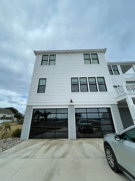 home located in cape carteret cleaned by soft wash and pressure washing