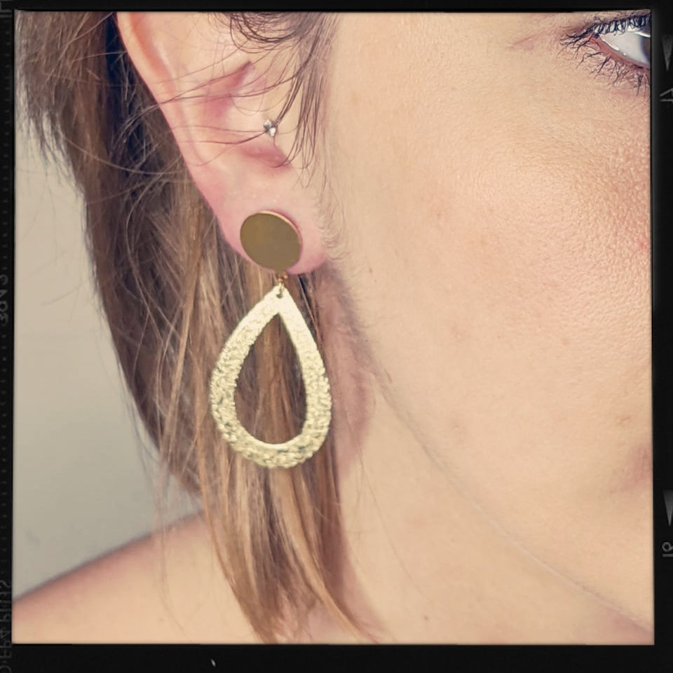 Miniature : ~ Boucles d'oreilles Gouttes dorées ~