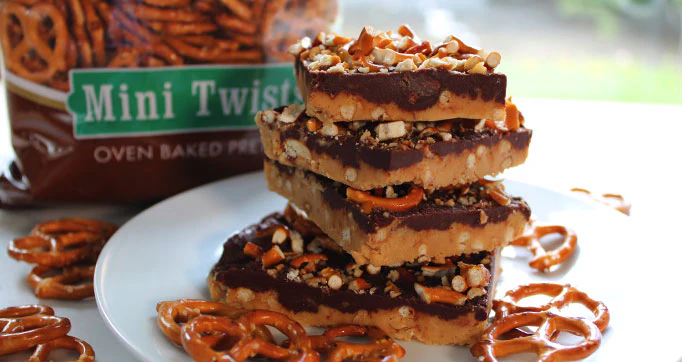 pretzel-peanut-butter-bars.webp