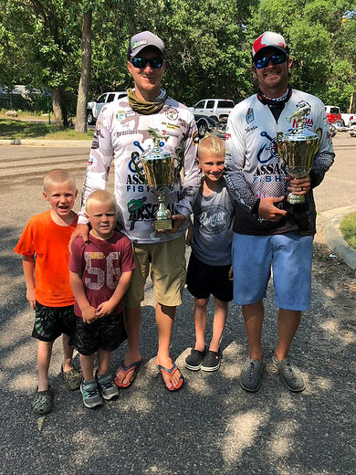 Cody and Marty Thompson and Cody's kids