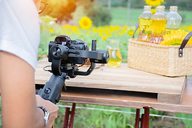 photographer-Control-the-camera-to-not-s