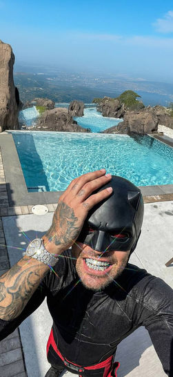 batman-selfie-wallpaper