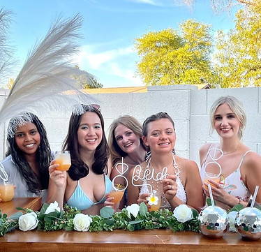 Girls’ trip vibes at our mobile bar service—cheers, cocktails, and unforgettable memories at this ultimate bachelorette exper